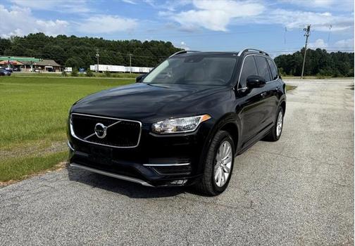 2016 Volvo XC90 T6 Momentum