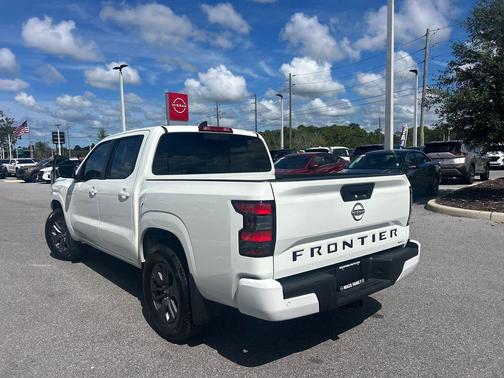 2026 Nissan Frontier SV