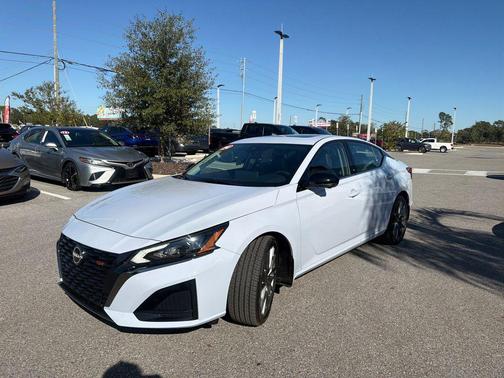 2024 Nissan Altima SR VC-Turbo FWD