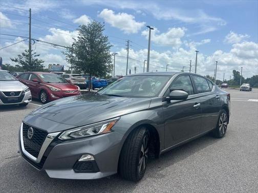 2022 Nissan Altima 2.5 SV
