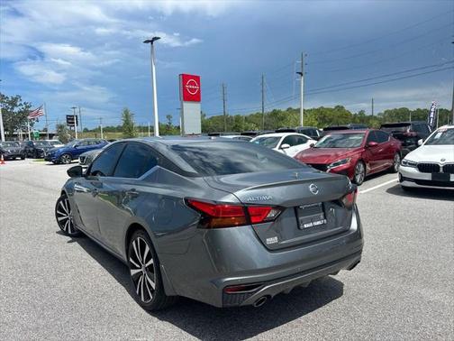 2020 Nissan Altima SR FWD