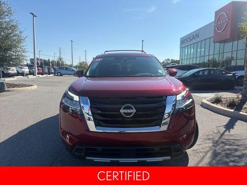 2024 Nissan Pathfinder Platinum FWD