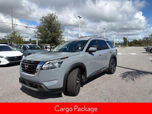 2024 Nissan Pathfinder Platinum FWD