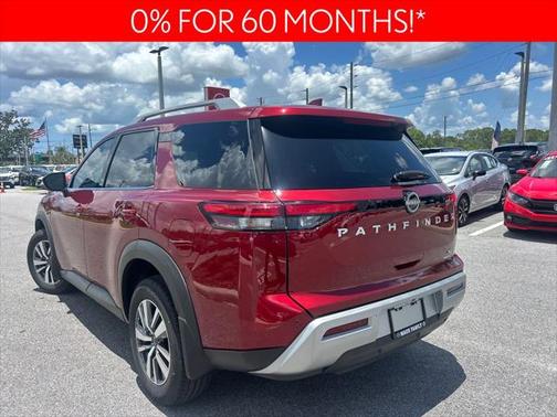 2025 Nissan Pathfinder SL FWD