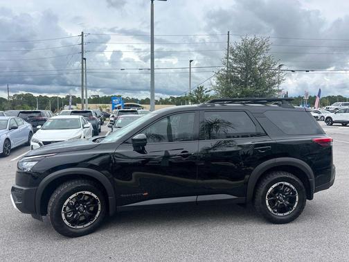 2025 Nissan Pathfinder Rock Creek 4WD