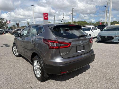 2022 Nissan Rogue Sport S