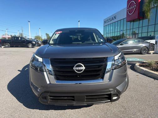 2024 Nissan Pathfinder S FWD