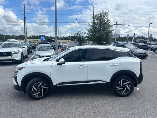 2025 Nissan Kicks SV
