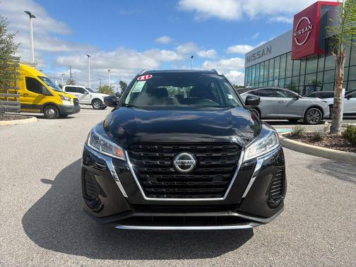 2021 Nissan Kicks SV