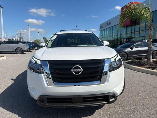 2025 Nissan Pathfinder SV FWD