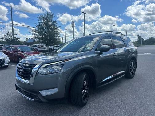 2023 Nissan Pathfinder Platinum 4WD