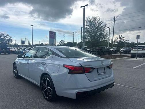 2023 Nissan Altima SR FWD
