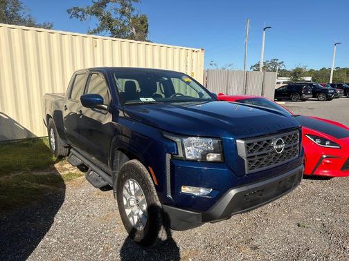 2022 Nissan Frontier SV