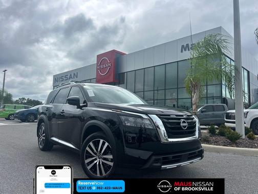 2025 Nissan Pathfinder Platinum FWD