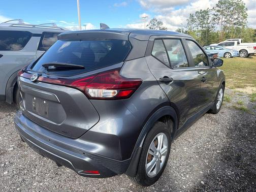 2021 Nissan Kicks S