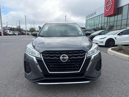 2021 Nissan Kicks S