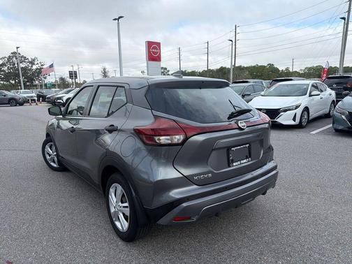 2021 Nissan Kicks S