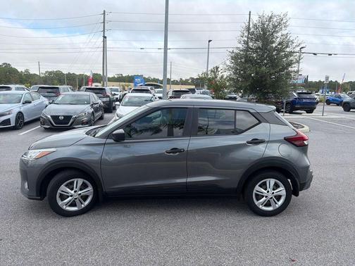 2021 Nissan Kicks S