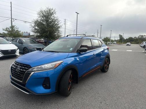 2021 Nissan Kicks SR