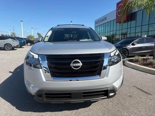 2025 Nissan Pathfinder SV FWD