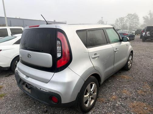 2017 Kia Soul Base