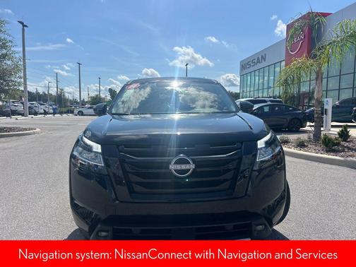 2024 Nissan Pathfinder SL FWD