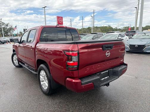 2024 Nissan Frontier SV
