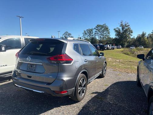 2017 Nissan Rogue SL