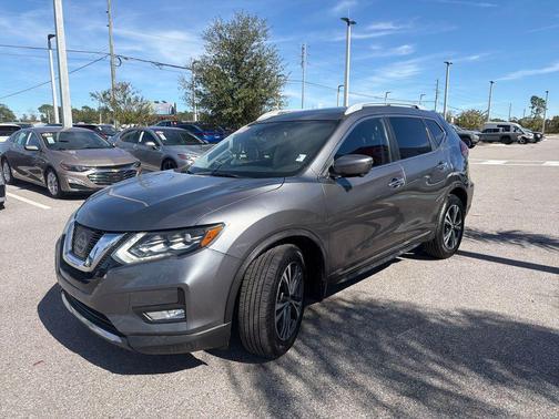2017 Nissan Rogue SL
