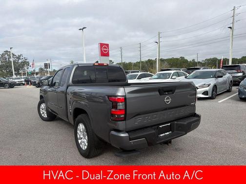 2022 Nissan Frontier SV