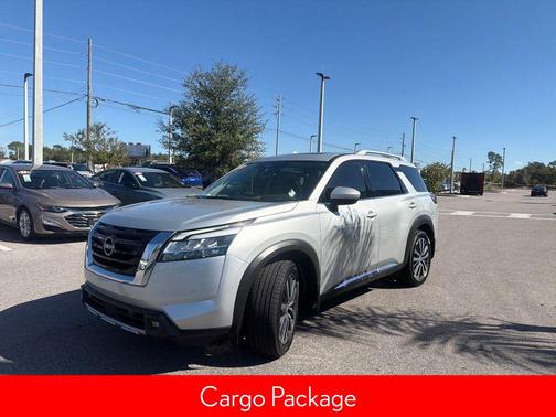 2022 Nissan Pathfinder Platinum 2WD