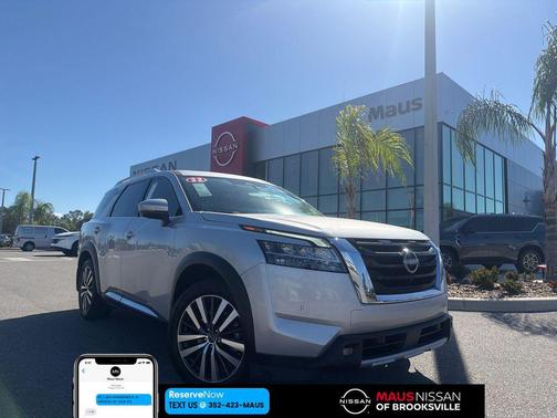 2022 Nissan Pathfinder Platinum 2WD