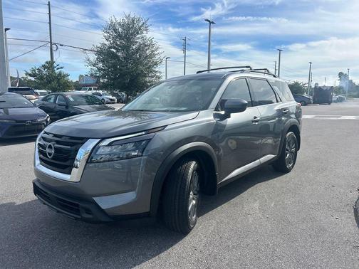 2025 Nissan Pathfinder SV FWD