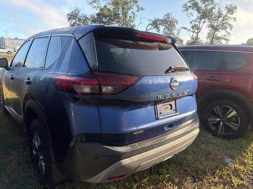 2022 Nissan Rogue S