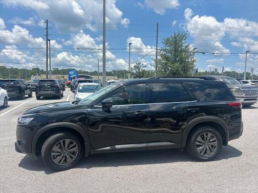 2022 Nissan Pathfinder SV 2WD