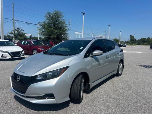 2024 Nissan Leaf S