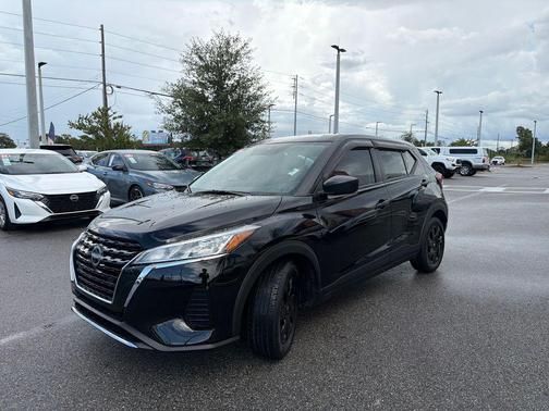 2023 Nissan Kicks S