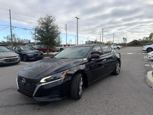 2023 Nissan Altima S FWD