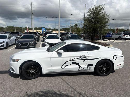 2017 Ford Mustang V6