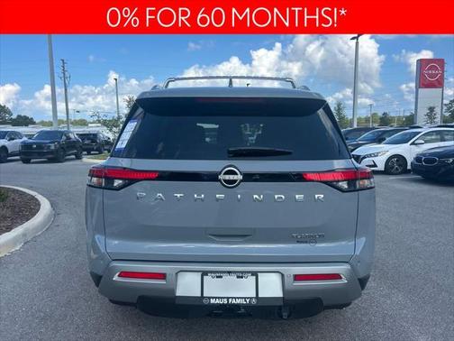 2025 Nissan Pathfinder Platinum FWD