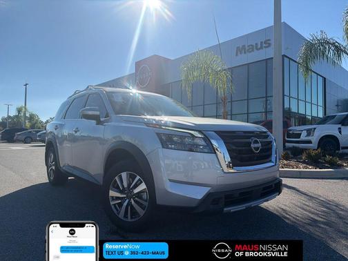 2025 Nissan Pathfinder SL FWD