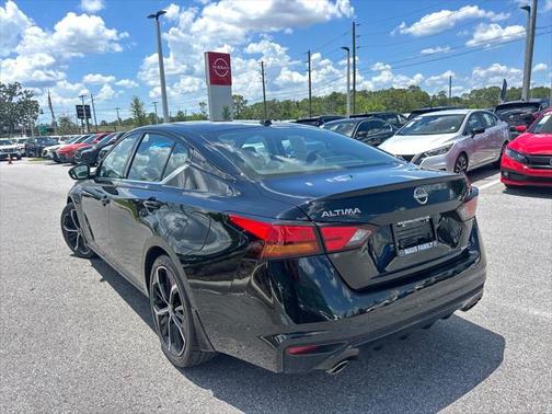 2024 Nissan Altima SR FWD
