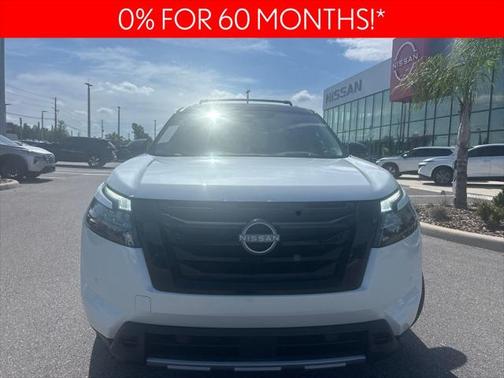 2025 Nissan Pathfinder Platinum 4WD