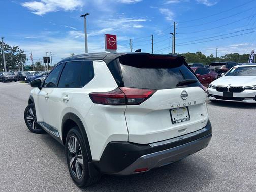 2023 Nissan Rogue SL