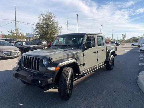 2021 Jeep Gladiator Sport