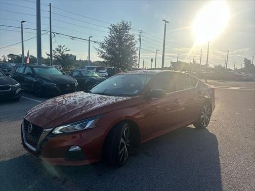 2021 Nissan Altima SR FWD