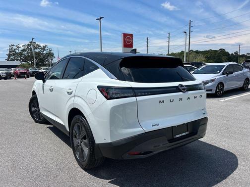 2025 Nissan Murano SL