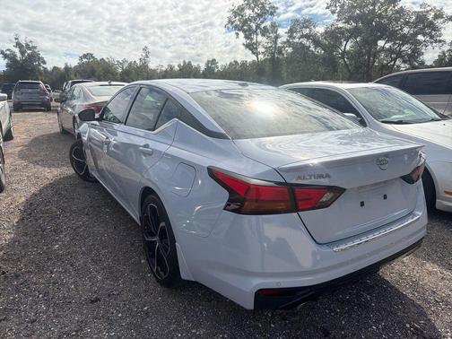 2023 Nissan Altima SR FWD