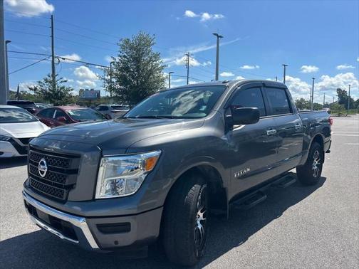2021 Nissan Titan SV