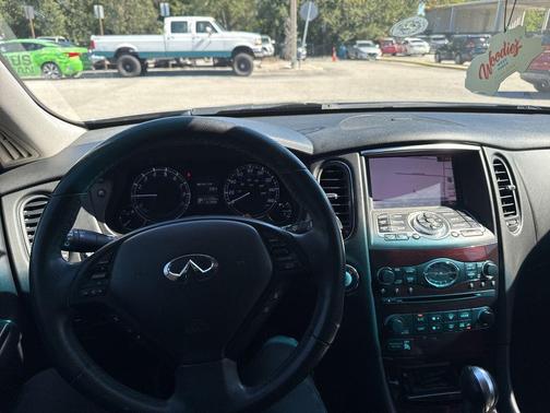 2017 INFINITI QX50 Base